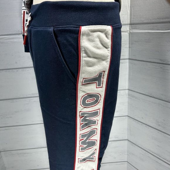 Tommy Hilfiger Boys' Tracksuit Set Sweat Hoodie Pants Logo Navy Size Large 16/18 - Picture 8 of 16
